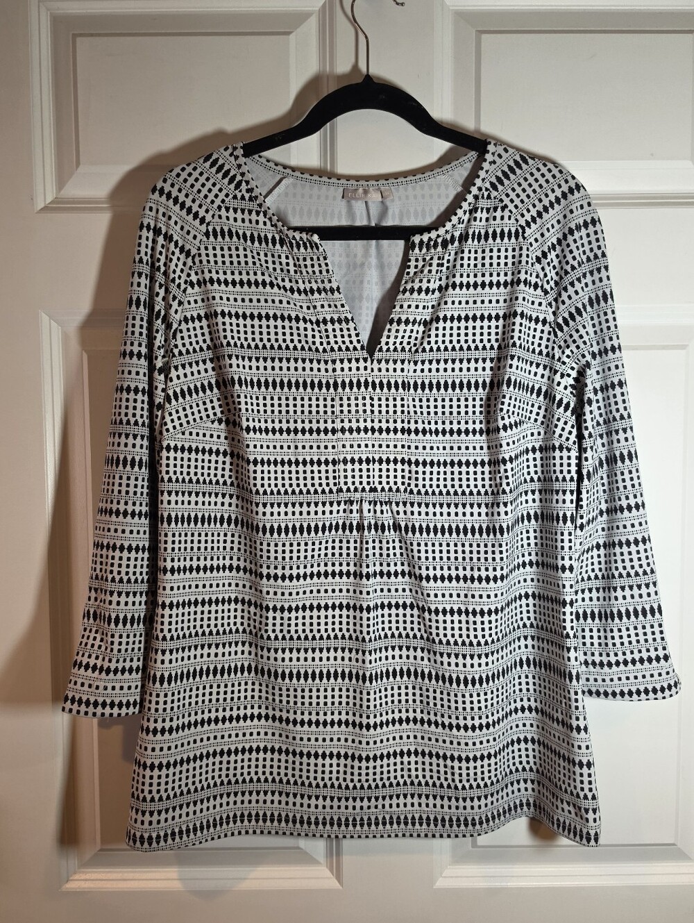 Ellie Kai Gray And Black Geometric Patterned 3/4 Sleeve Top Nylon Spandex Sz 14